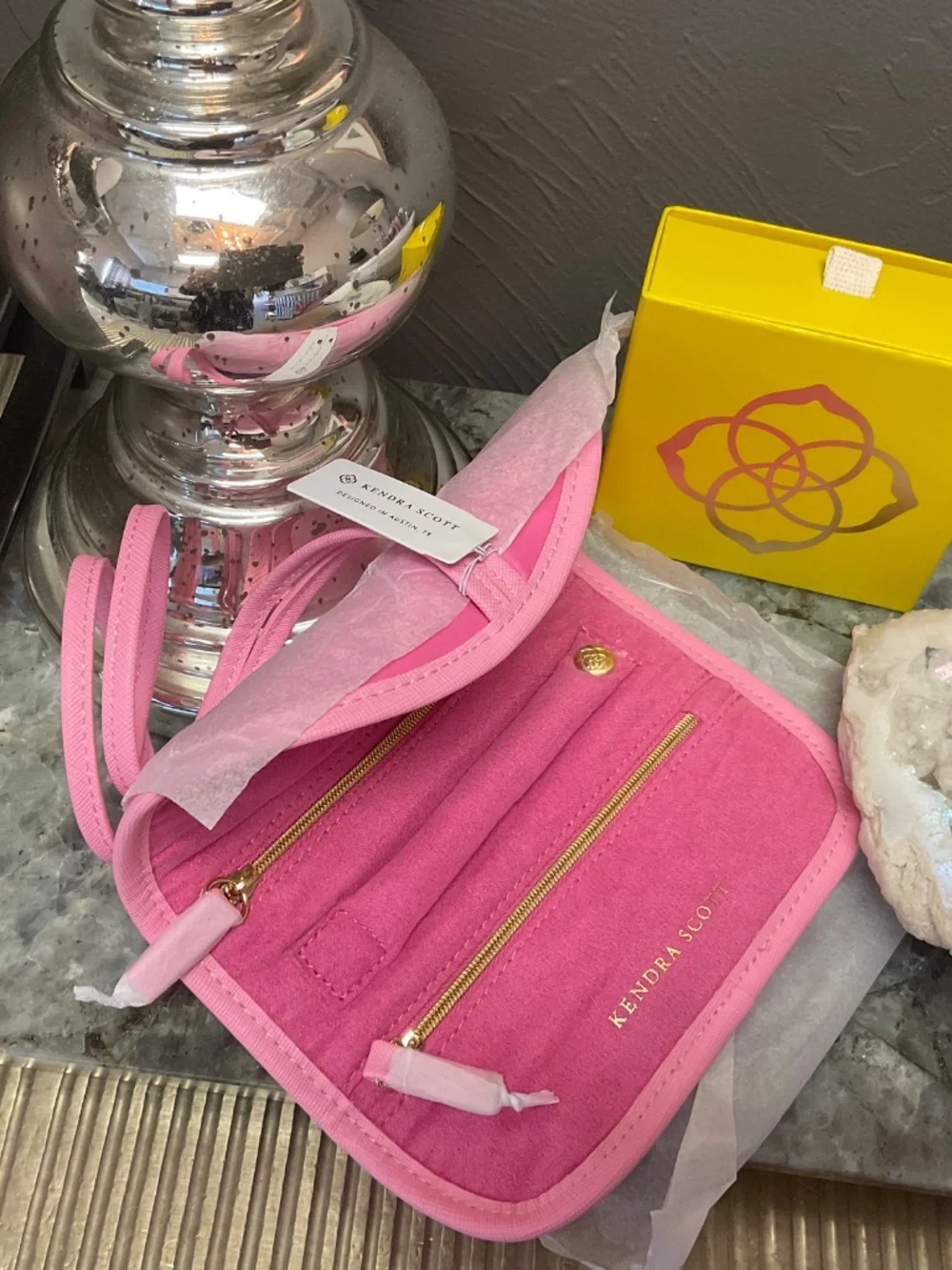 Kendra Scott Travel Organizer Jewelry Roll In Hot Pink - Picture 6 of 7